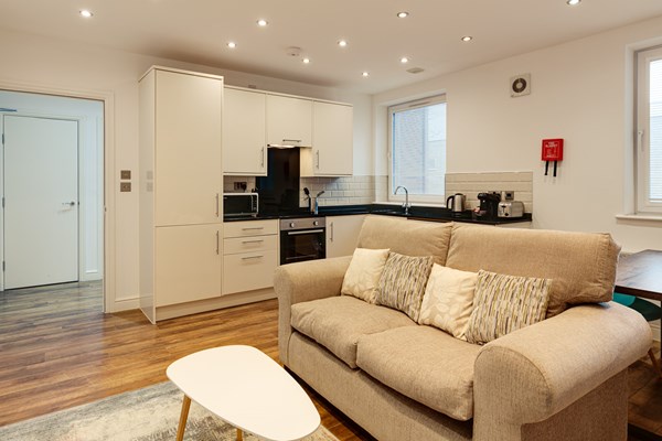 Swindon One Bedroom Shower Only Serviced Apartment Open Plan Lounge Kitchen Area (1)